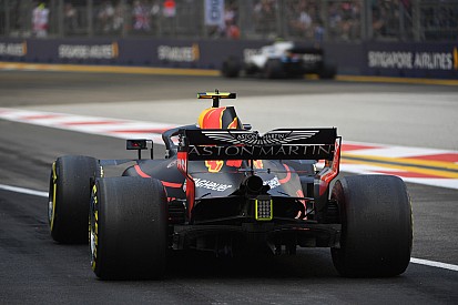 Red Bull busca una solución en mapas de motor para la carrera