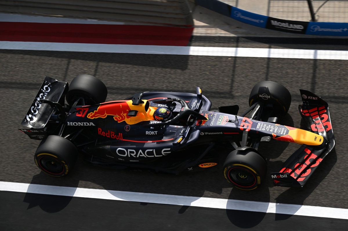 Martin Brundle expects “heavy conversations” at Red Bull after poor Bahrain performance