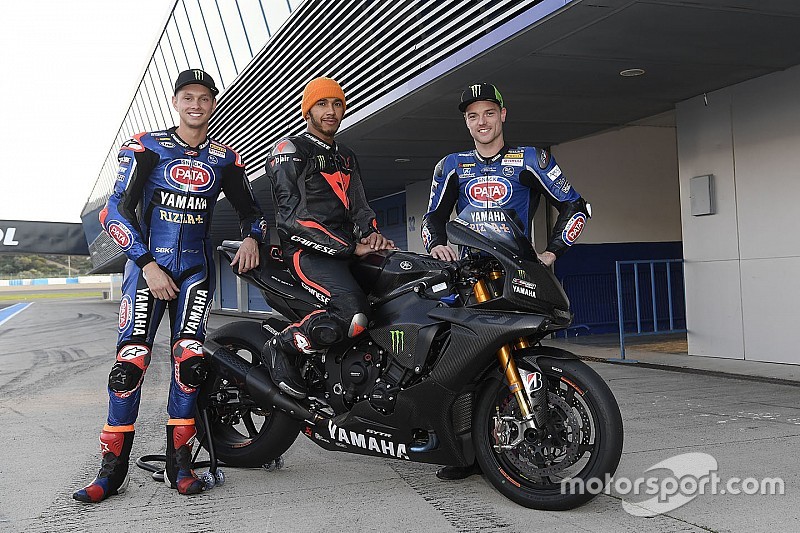 Hamilton ott lesz a MotoGP katari szezonnyitóján