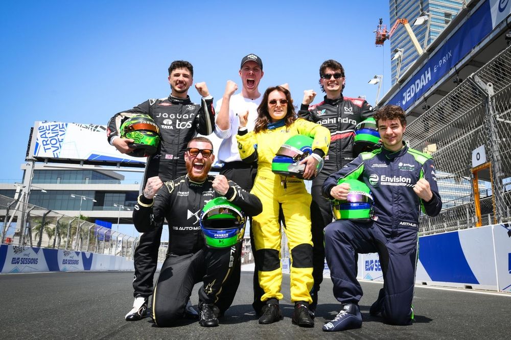 Team Senor Frog drivers