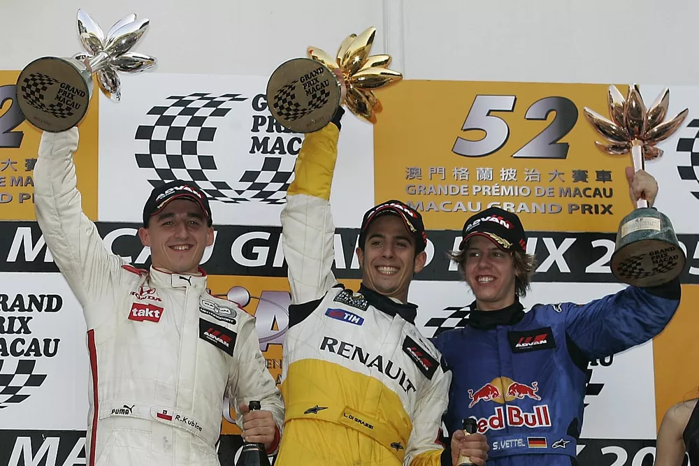 Podium: Race winner Lucas di Grassi, Manor Motorsport; second place Robert Kubica, Carlin; third place Sebastian Vettel, ASM F3