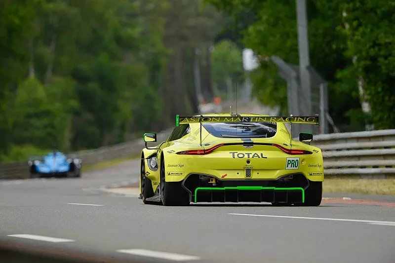 #97 Aston Martin Racing Aston Martin Vantage AMR: Alex Lynn, Maxime Martin, Jonathan Adams