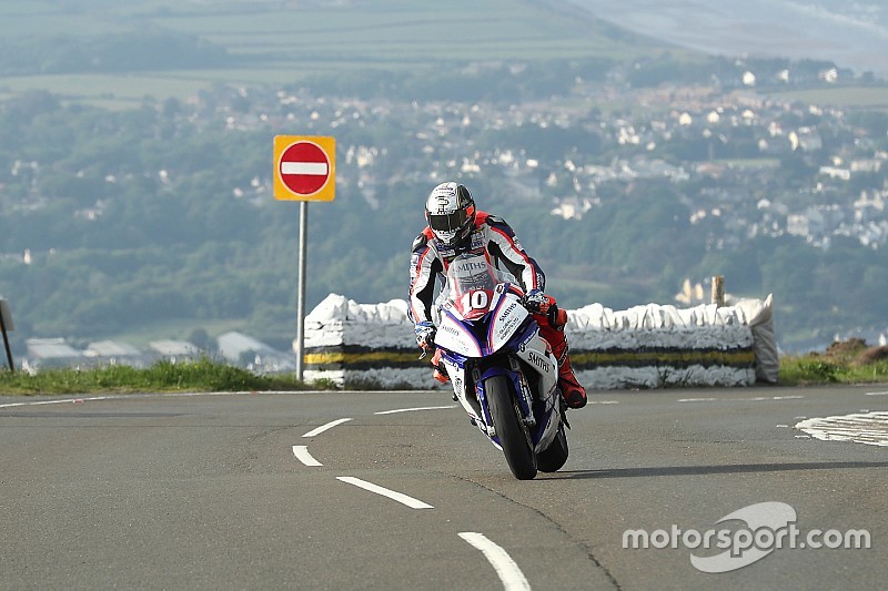 TT 2018, STK: Peter Hickman vince alla media di 134.601 mph