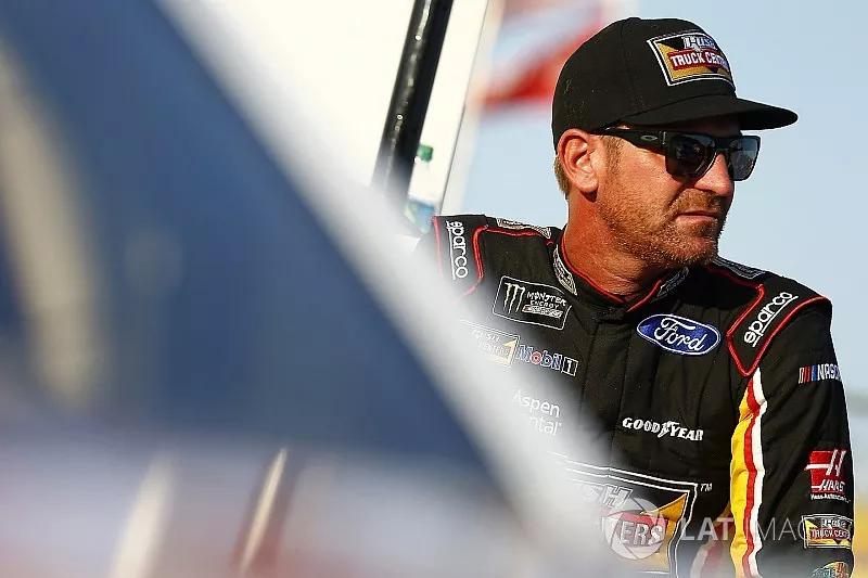 Clint Bowyer, Stewart-Haas Racing Ford