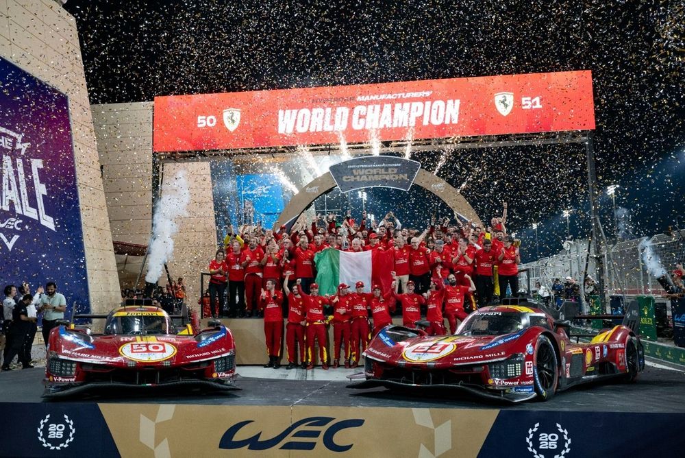 I festeggiamenti della Ferrari Campione del Mondo Piloti e Costruttori alla 8 Ore del Bahrain