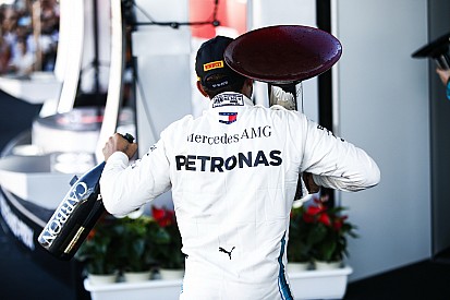 Egy sikerre van Hamilton Vettel egyéni F1-es rekordjától