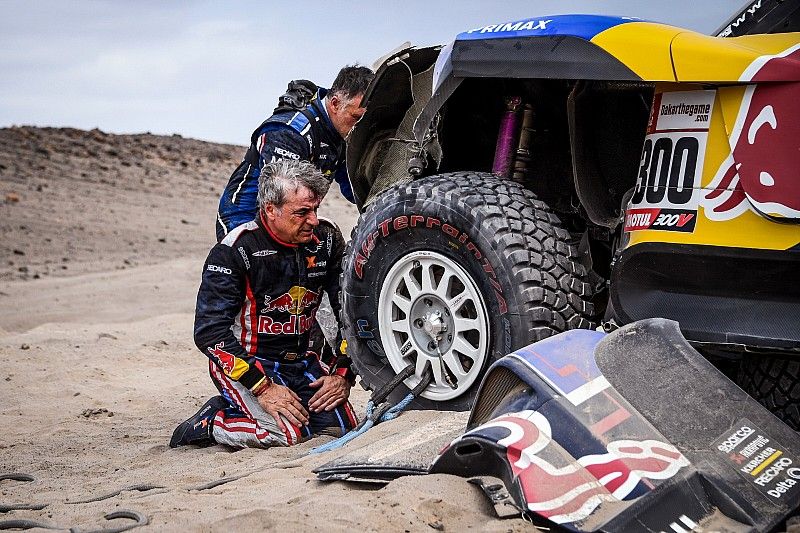 #300 X-Raid Mini JCW Team: Carlos Sainz tras su accidente