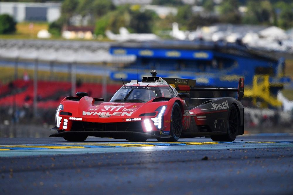 #311 Whelen Cadillac Racing Cadillac V-Series.R: Pipo Derani, Jack Aitken, Felipe Drugovich