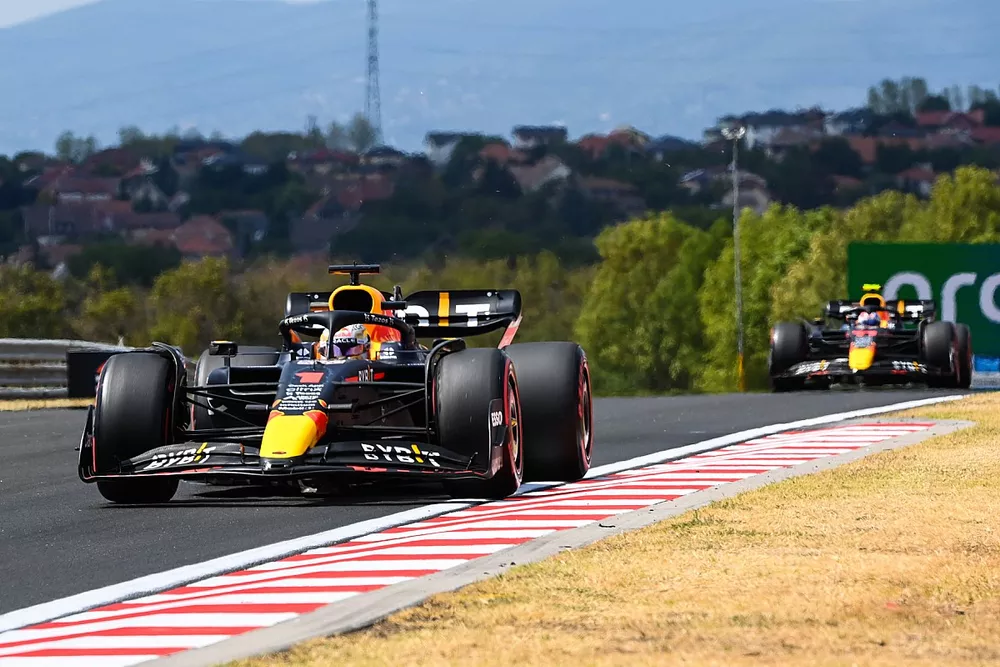 Max Verstappen, Red Bull Racing RB18, Sergio Perez, Red Bull Racing RB18