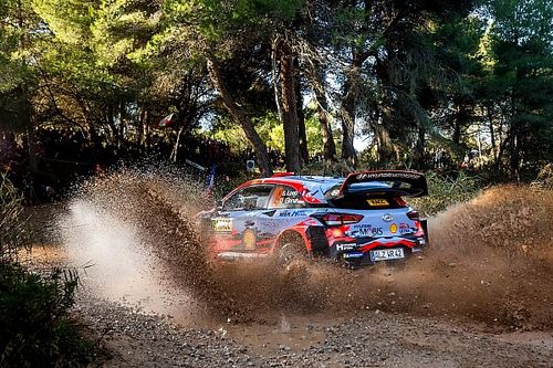 Loeb sienta cátedra y lidera el primer día del Rally de Catalunya