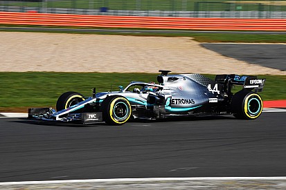 Test F1 Barcellona, Giorno 1, Line-up: Hamilton e Vettel subito in pista in Spagna