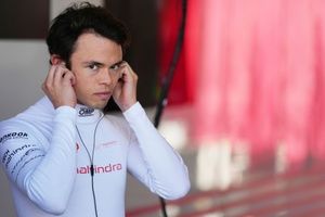Sí, de Vries ayuda a McLaren F1 en el simulador, pero ¿qué significa eso?