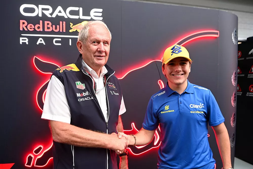 Helmut Marko, consultant pour Red Bull Racing, avec Enzo Fittipaldi