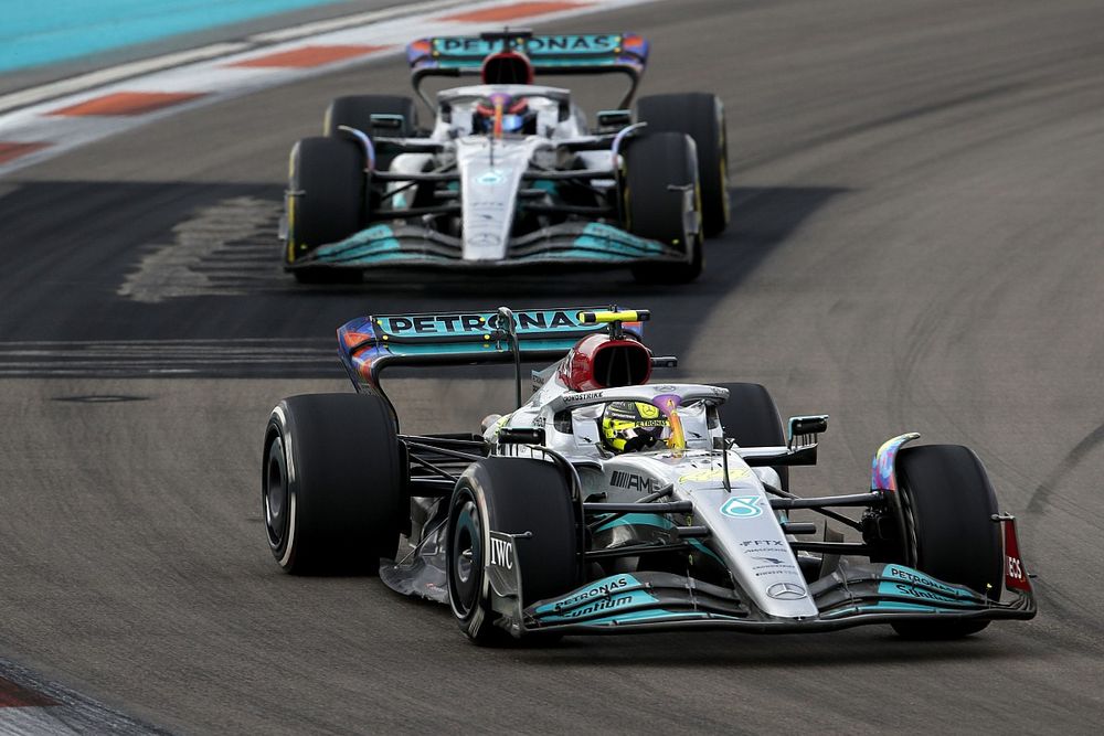 Lewis Hamilton, Mercedes W13, George Russell, Mercedes W13