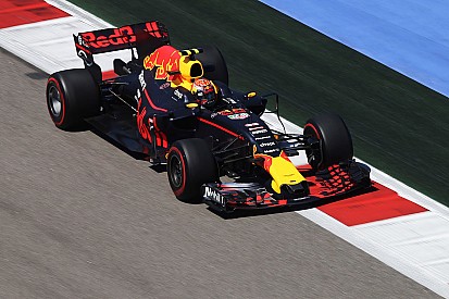 Verstappen ontevreden met zevende tijd: "Het was gewoon slecht"