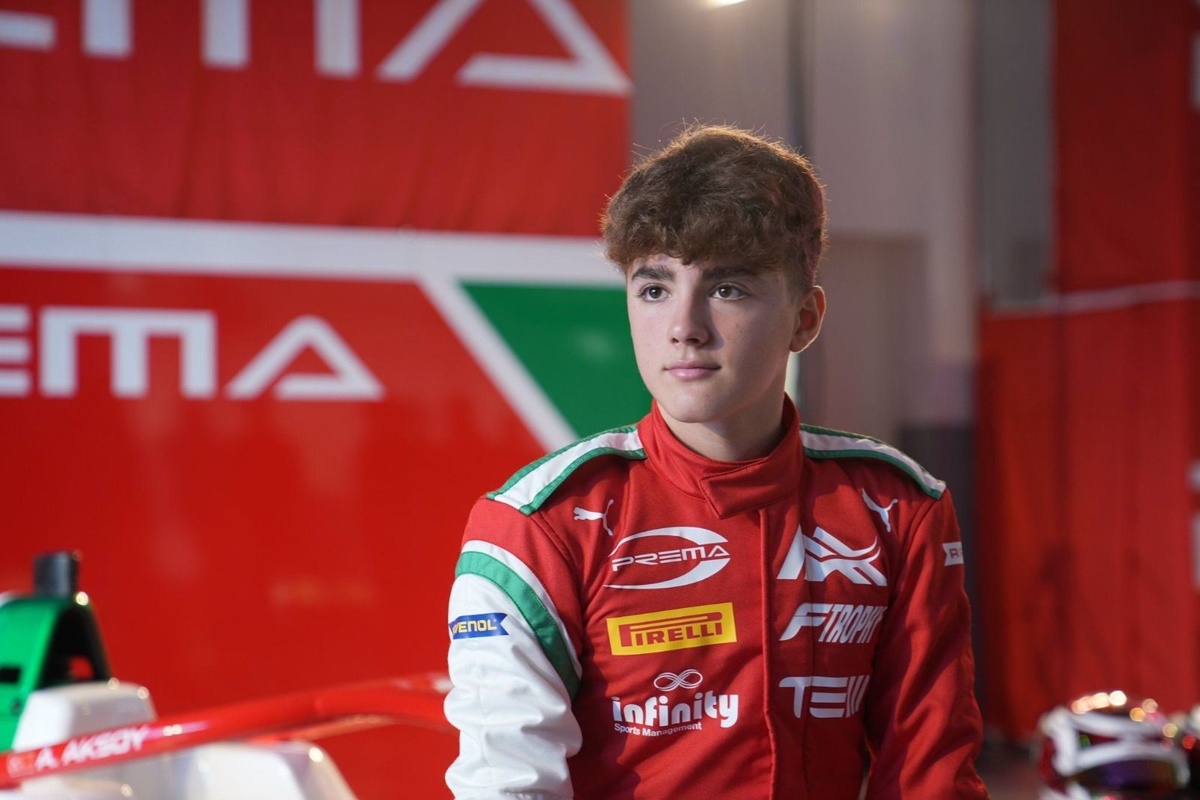 F4 İtalya Cuma: Vallelunga'da Alp Aksoy genel klasmanda ilk 8'de!