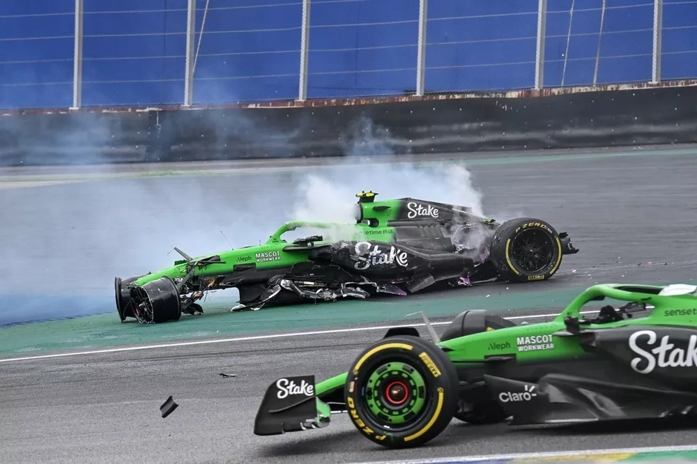 Nico Hulkenberg, Sauber, Gabriel Bortoleto, Sauber