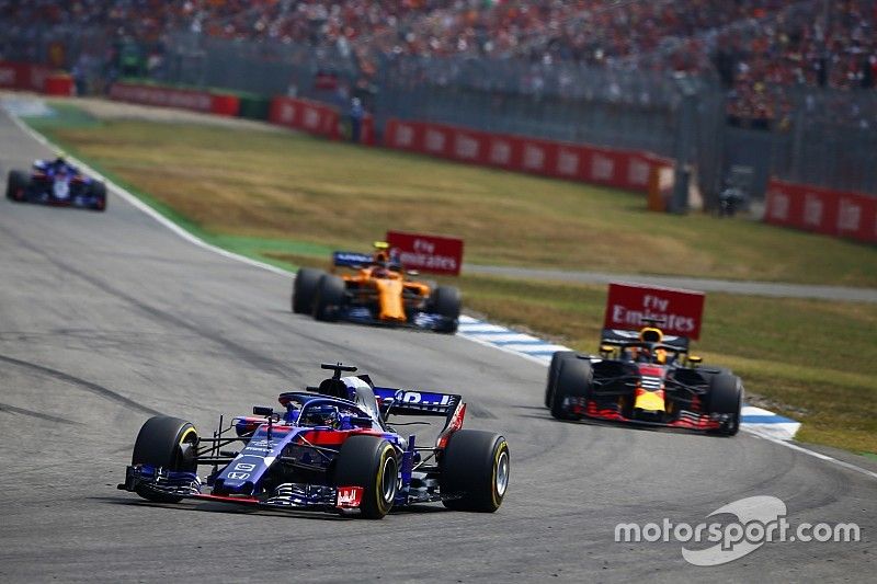 Brendon Hartley, Toro Rosso STR13, Daniel Ricciardo, Red Bull Racing RB14 y Stoffel Vandoorne, McLaren MCL33