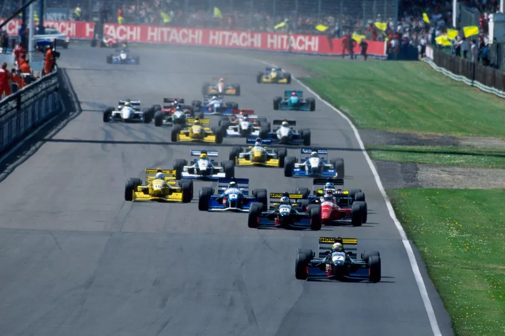 Ricardo Rosset, Super Nova Racing leads at the start of the race.