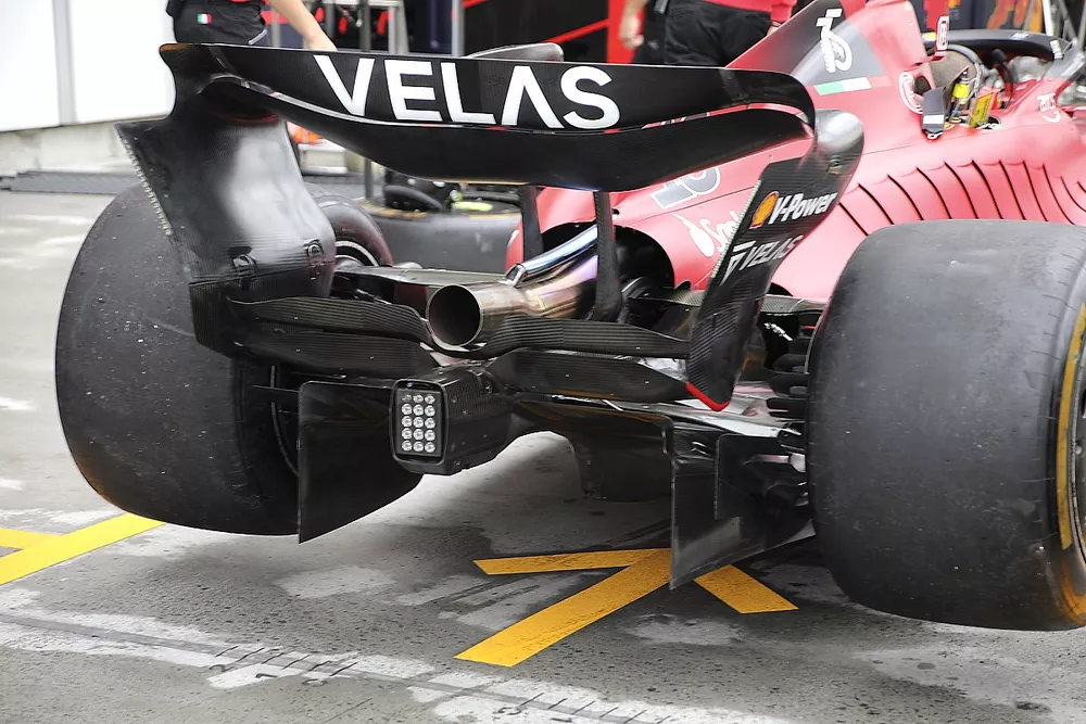 Parte trasera del Ferrari F1-75 