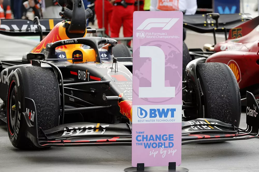 La monoplace de Max Verstappen, Red Bull Racing RB18, dans le parc ferm&eacute;