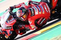 Bagnaia manda en el warm up de Aragón