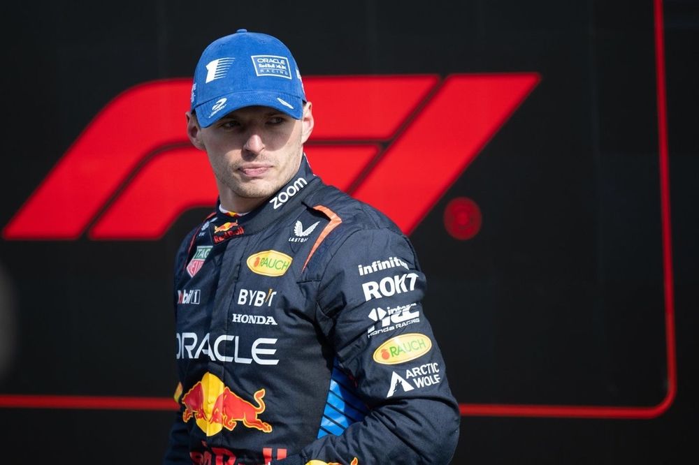 Max Verstappen, Red Bull Racing, 2nd position, in Parc Ferme