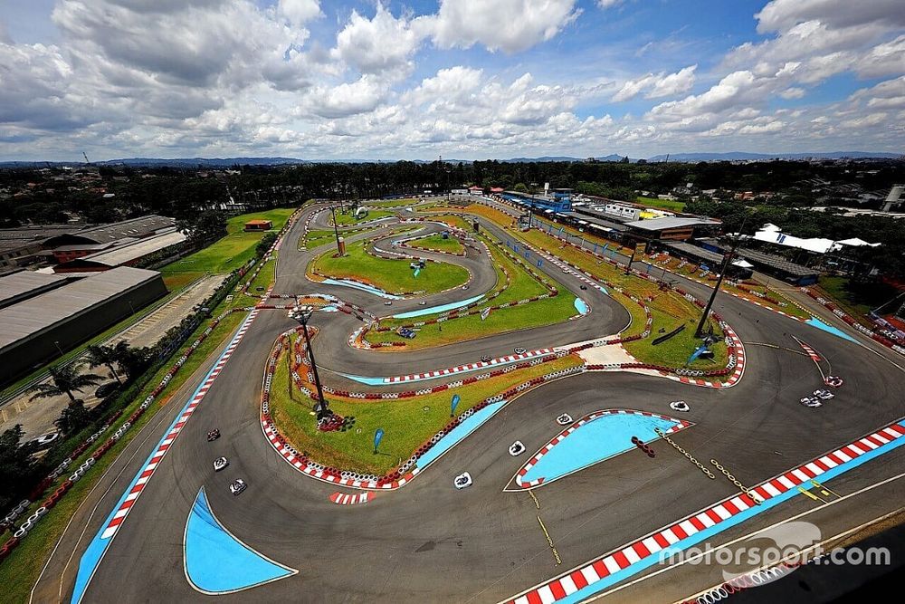 Imagem aérea do Kartódromo Granja Viana