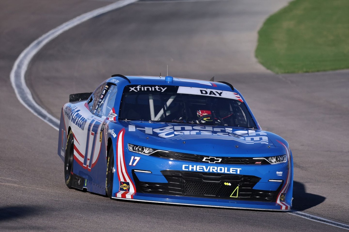 Hendrick to run full 2026 NASCAR O'Reilly season with Corey Day