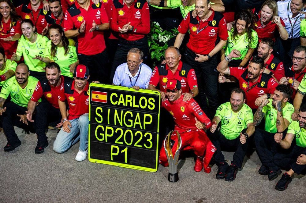 Carlos Sainz, Ferrari, Charles Leclerc, Ferrari