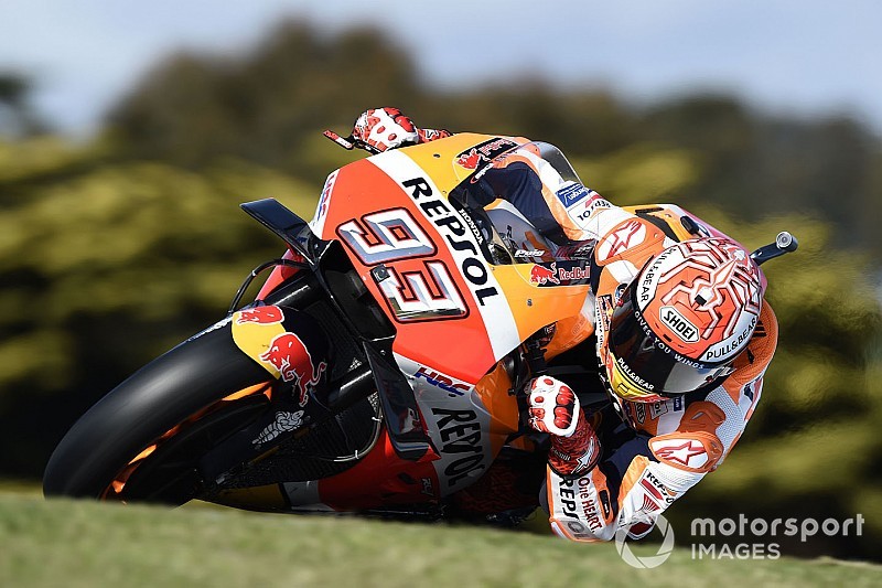 Marquez snelste tijdens gure derde training GP Australië