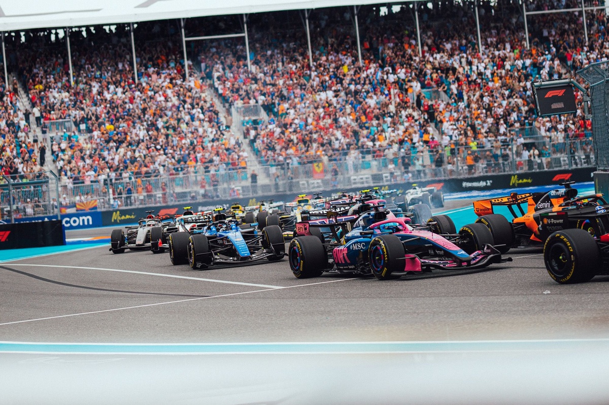 ¡La FIA anuncia cambios en las reglas de motores de la F1 para 2027!