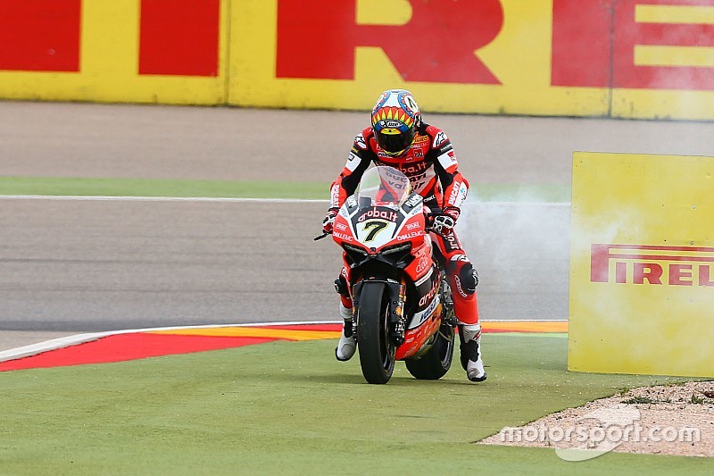 Davies perd du temps, Melandri craint le vent