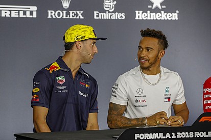 Hamilton: Ricciardo, Red Bull'u kendisinden soğutmamalı