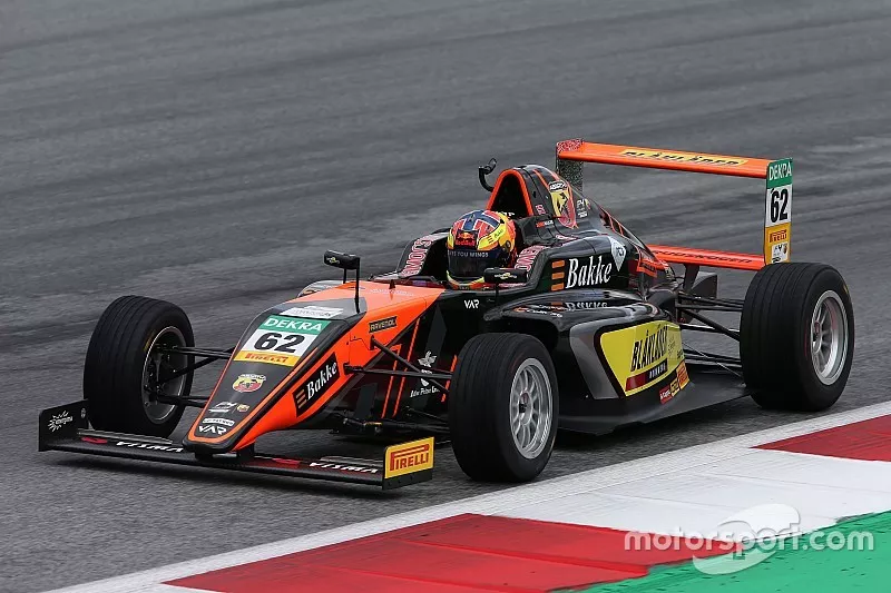 Dennis Hauger, Van Amersfoort Racing