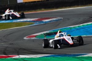 Sztuka i Gładysz blisko podium