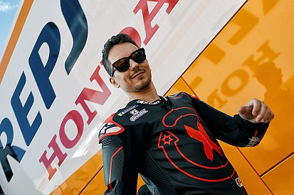 Brutta tegola per Lorenzo: l'operazione allo scafoide è riuscita, ma salterà i test di Sepang!