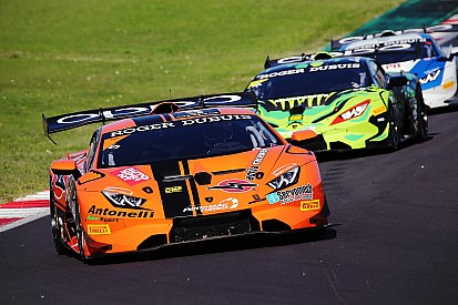 Lamborghini, Finali Mondiali PRO-PRO AM: Altoè e Zampieri vincono Gara 2 e titolo, anche Spinelli e Perez sono Campioni