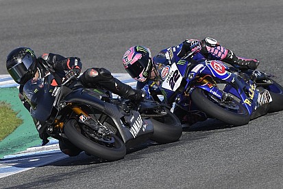 Galería: Lewis Hamilton se divierte con la Yamaha en Jerez (antes de caerse)