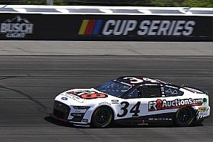 NASCAR castiga con una dura sanci&oacute;n a Front Row Motorsports