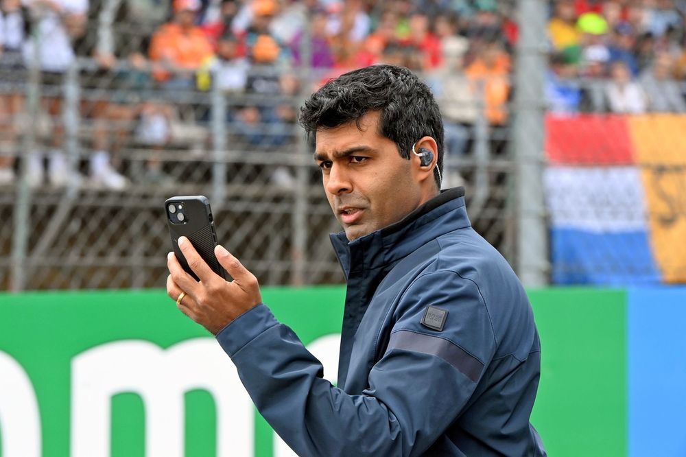 Karun Chandhok, Sky TV