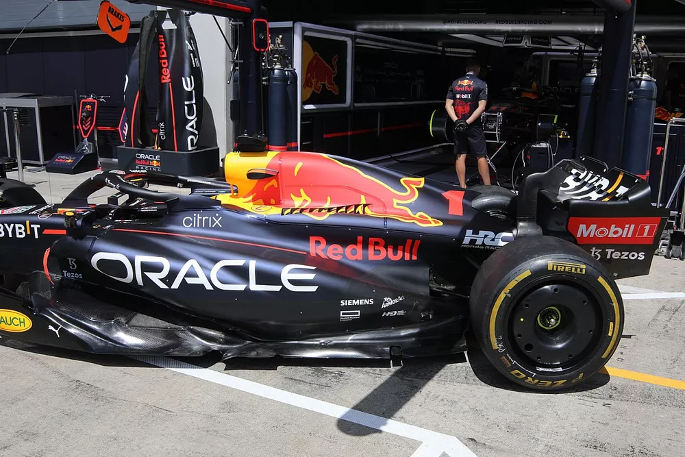 Gros plan sur la Red Bull Racing RB18