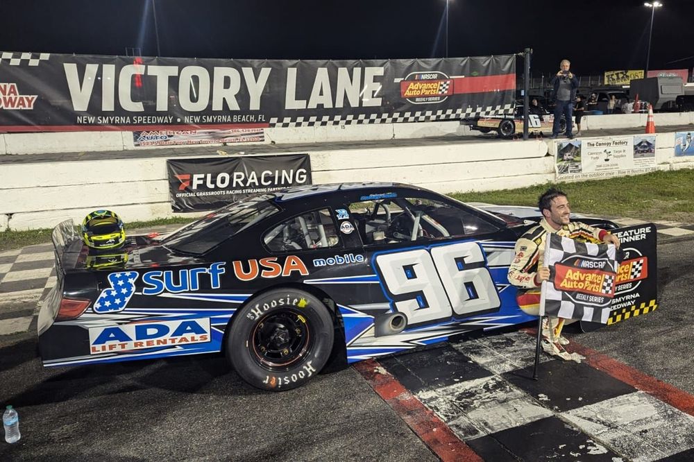 Gabriel Casagrande celebra vit&oacute;ria em New Smyrna