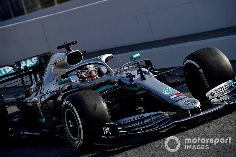 Hamilton boosted by “one of the most positive days” for Mercedes