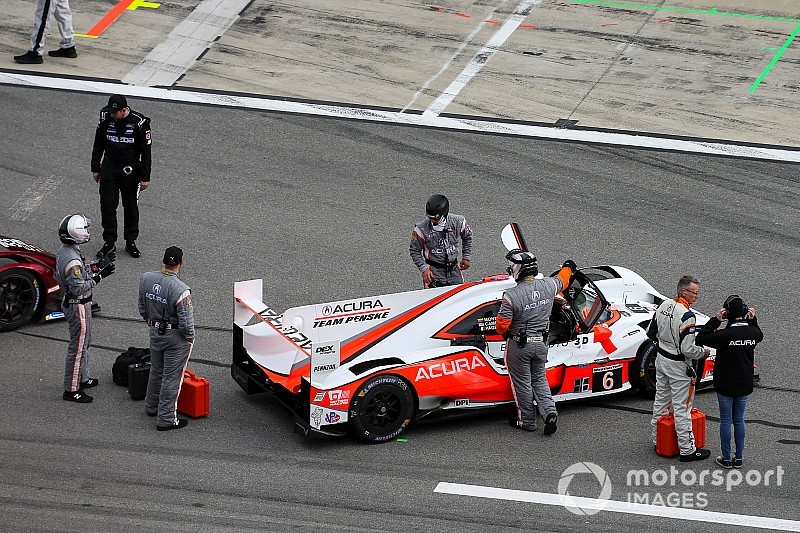 24 Ore di Daytona, 20° ora: la Acura #6 attardata da problemi tecnici, e la pioggia continua a cadere