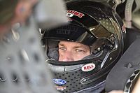 Brad Keselowski vence a Johnson en la Coke 600