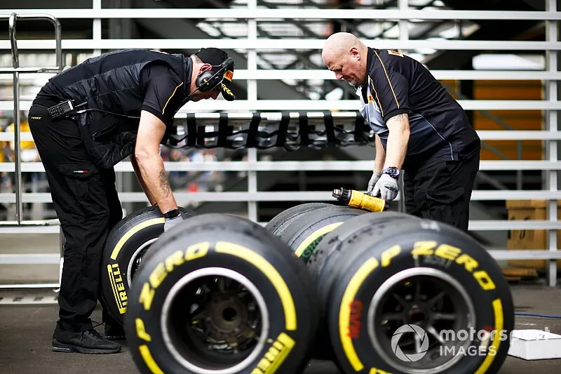Pirelli monteurs