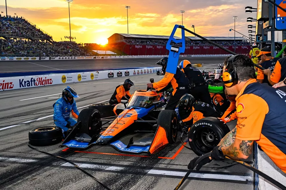 Nolan Siegel, Arrow McLaren Chevrolet Pit stop