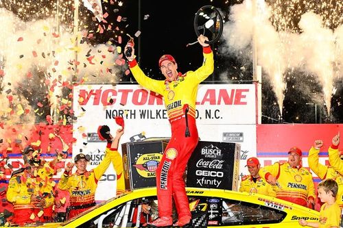 NASCAR All-Star Race: Joey Logano gana la carrera y el millón de dólares
