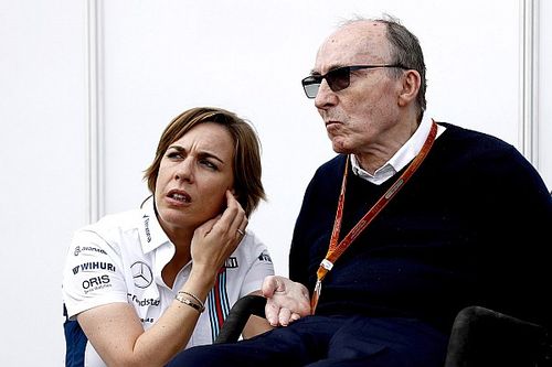 Sir Frank Williams, hospitalizado